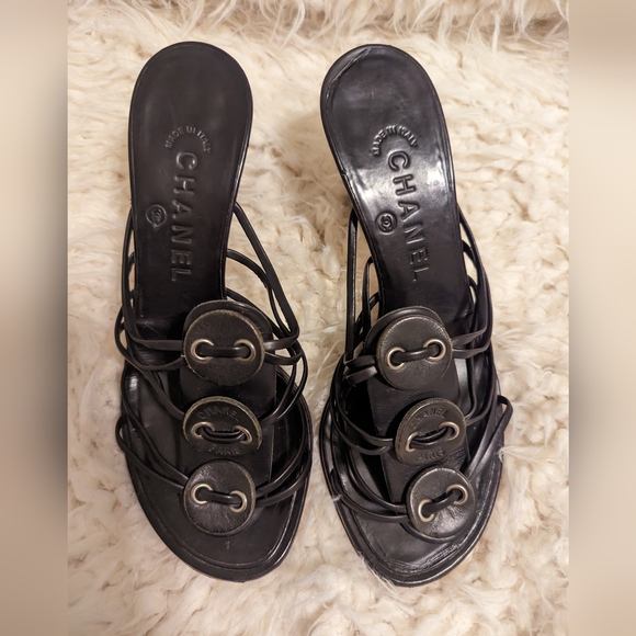 Chanel sandals - Picture 1 of 6